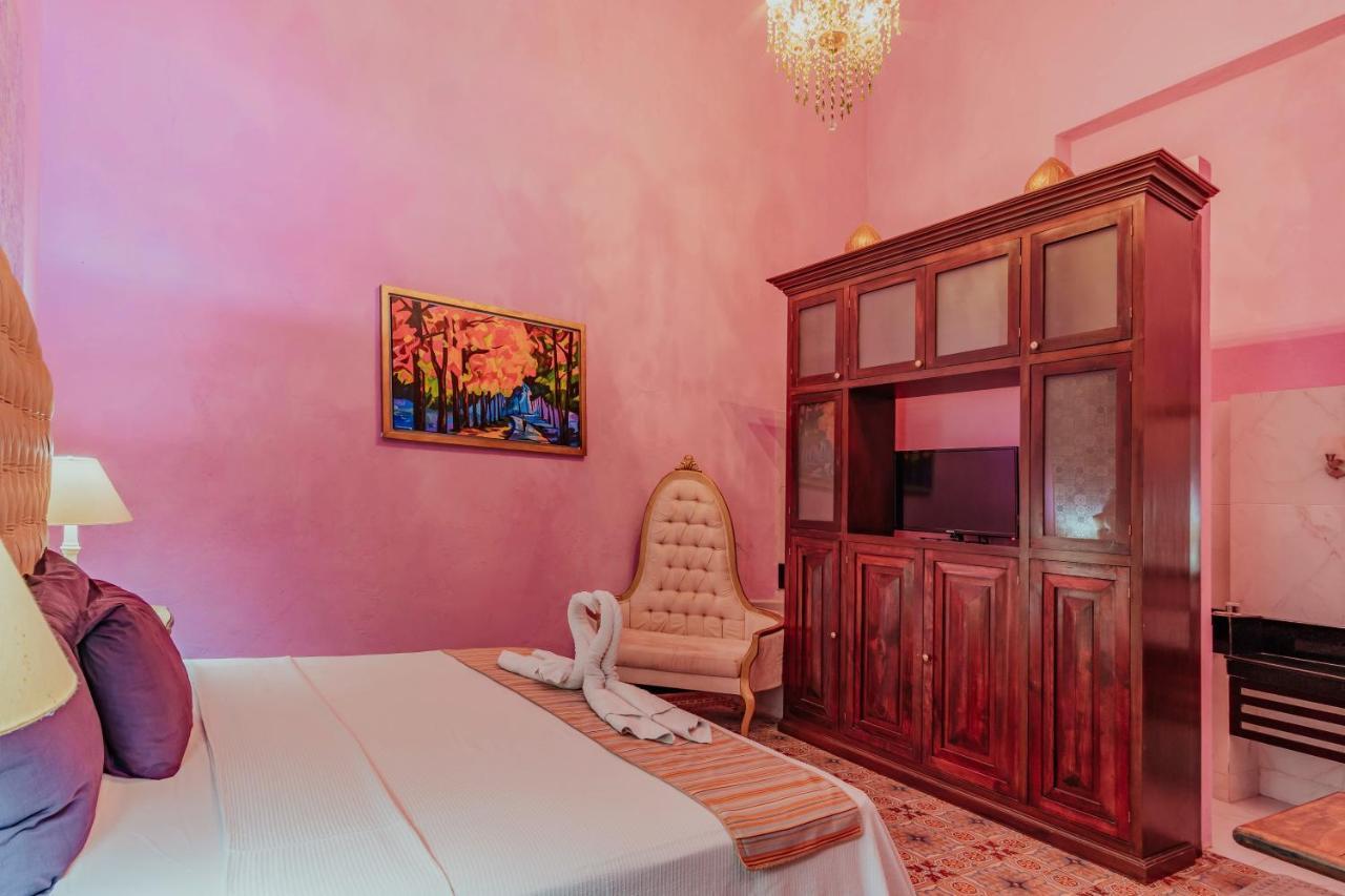 Hotel Lavanda Cas Mérida Exterior foto A room at the hotel