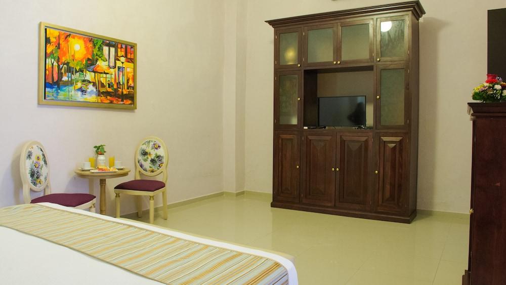 Hotel Lavanda Cas Mérida Exterior foto A room at the hotel